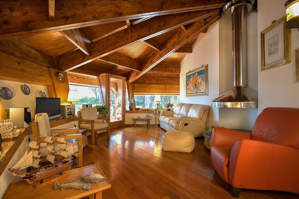 La Bussola Beach Hotel ปุนตาอาลา ภายนอก รูปภาพ